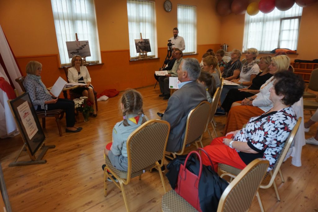 Uczestnicy Narodowego Czytania